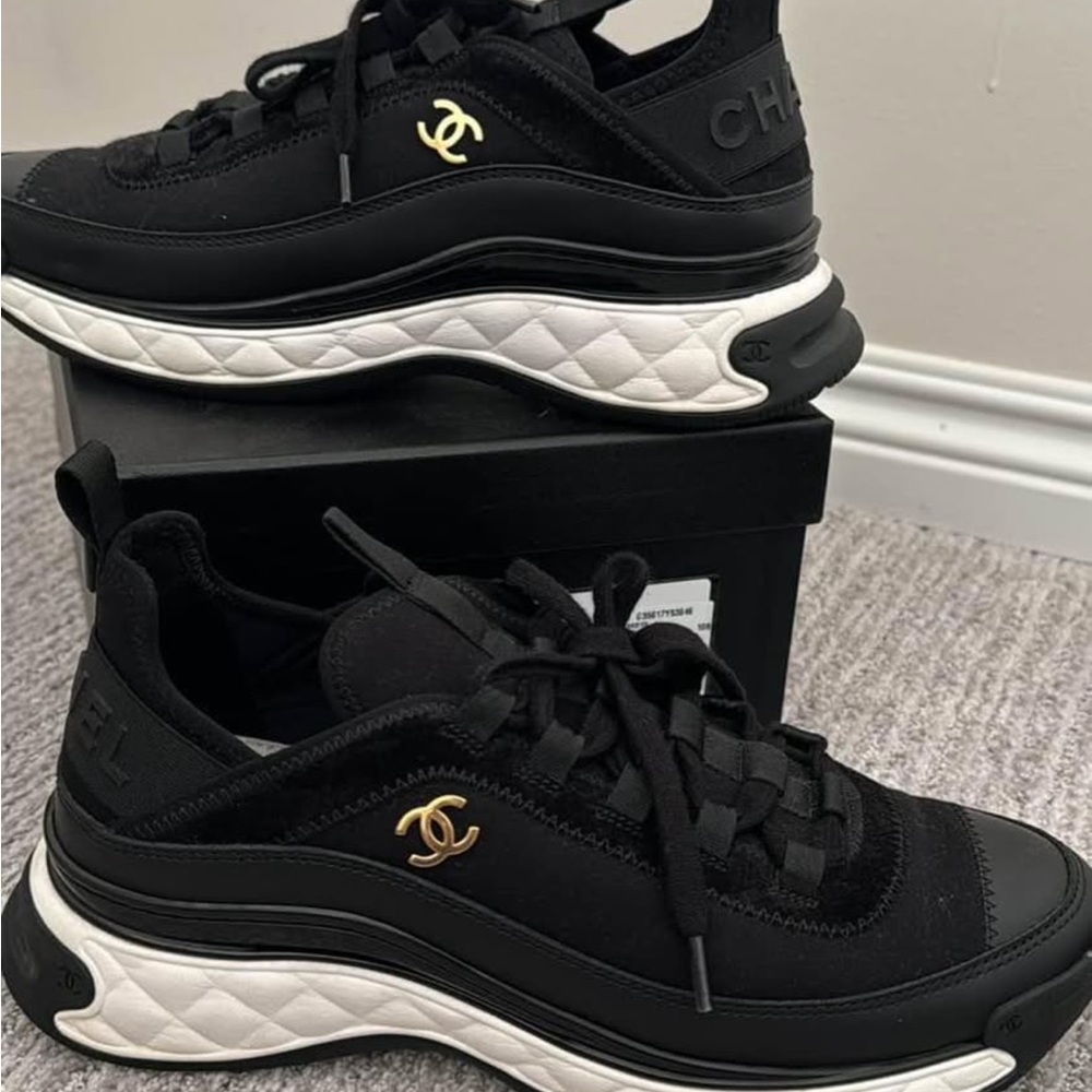 CHANEL Black and White Sneakers with Cushioned Midsole and Textured Upper - Picture 2 of 7